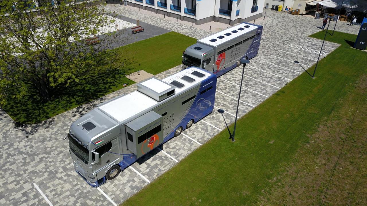 Nn Boutique Hotel 티자우이바로스 외부 사진