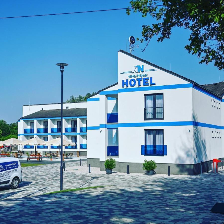 Nn Boutique Hotel 티자우이바로스 외부 사진
