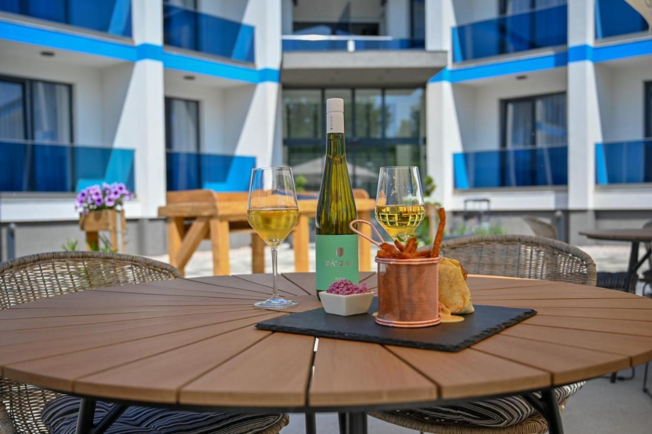 Nn Boutique Hotel 티자우이바로스 외부 사진